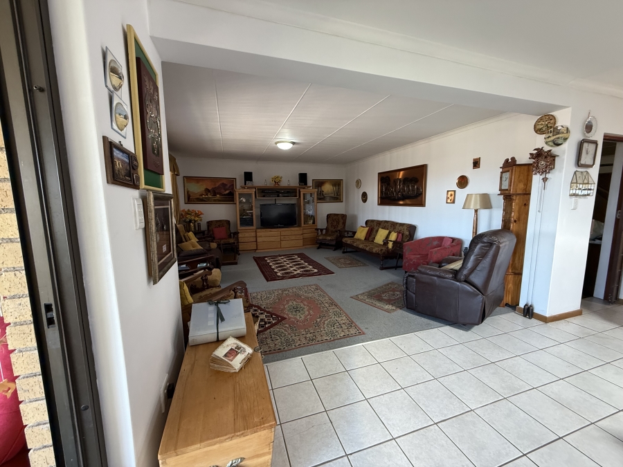 3 Bedroom Property for Sale in Hartenbos Central Western Cape